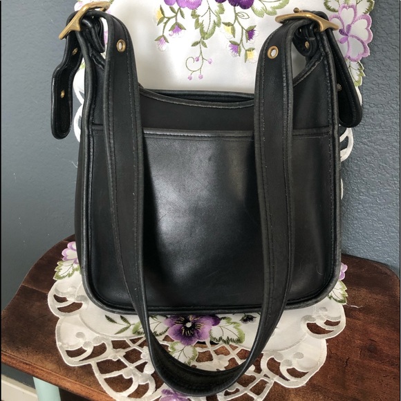 Coach Handbags - COACH Vintage Legacy Shoulder Bag C1D-9966
